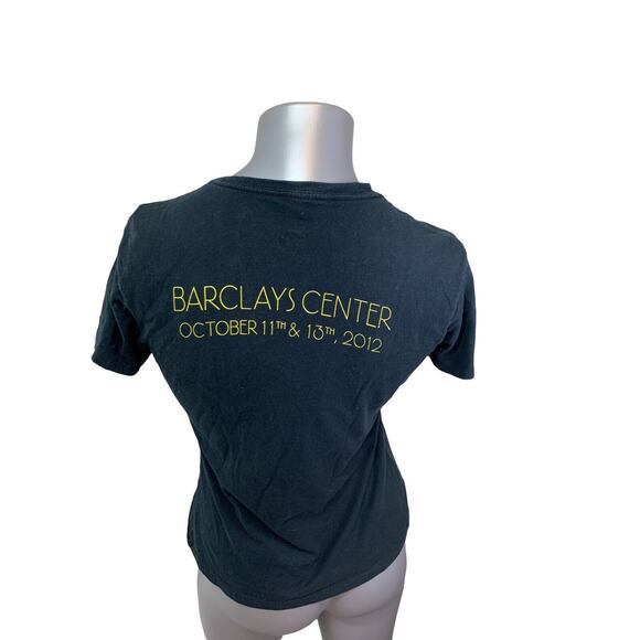 Barbra Streisand Concert T-Shirt Back To Brooklyn 2012 Black Barclays Small Tour - Picture 3 of 7